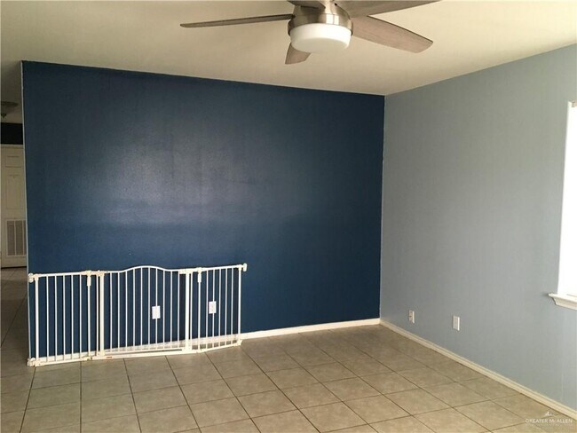 Building Photo - 5-27 1/2 N 27 1/2 St