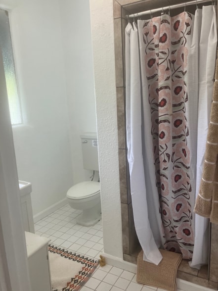 Building Photo - 190 Lubeck Rd