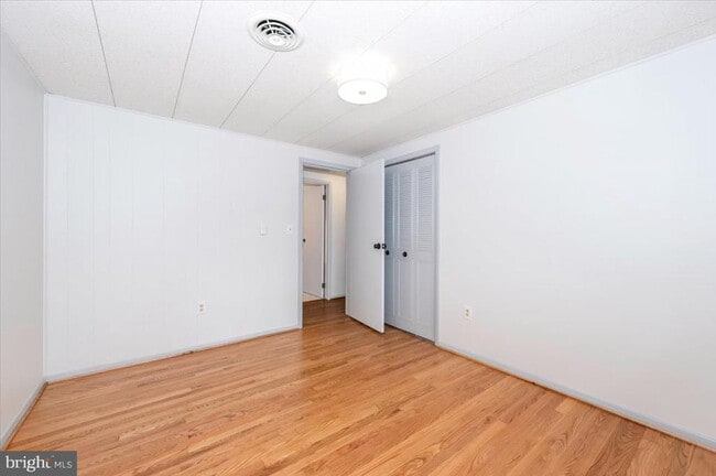 Building Photo - 6 Schaller Ln