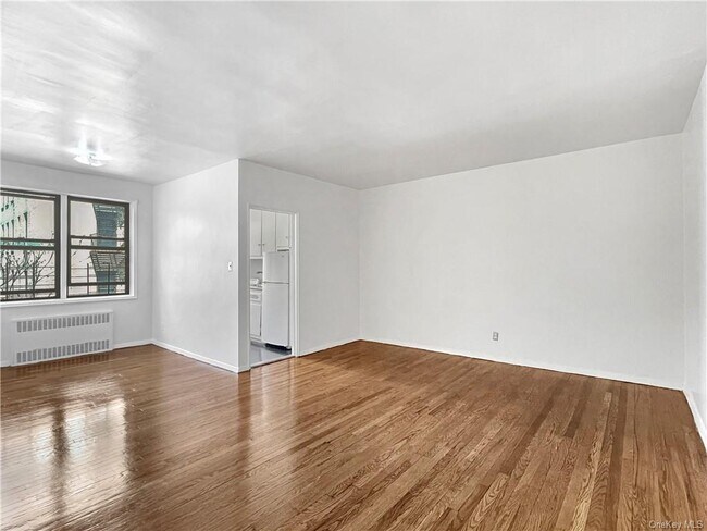 Building Photo - 3130 Grand Concourse