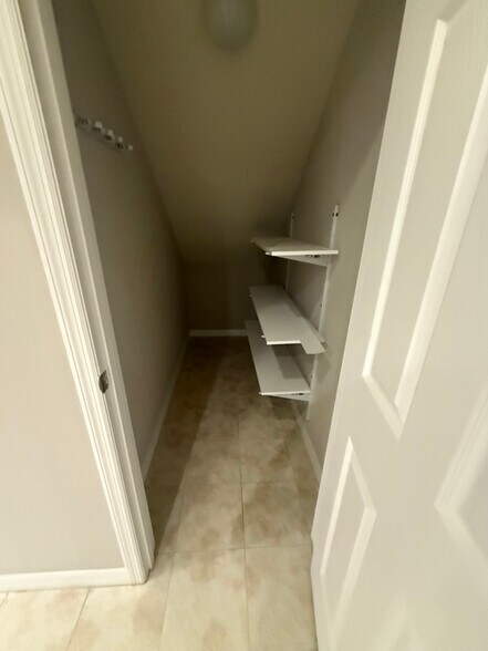 Building Photo - 6977 Heatherton Ct