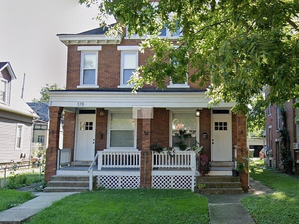 Building Photo - 380 Stoddart Ave