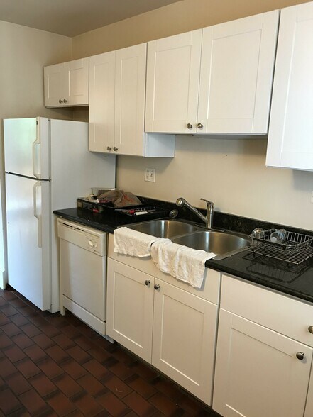 Building Photo - 1251 W Belden Ave