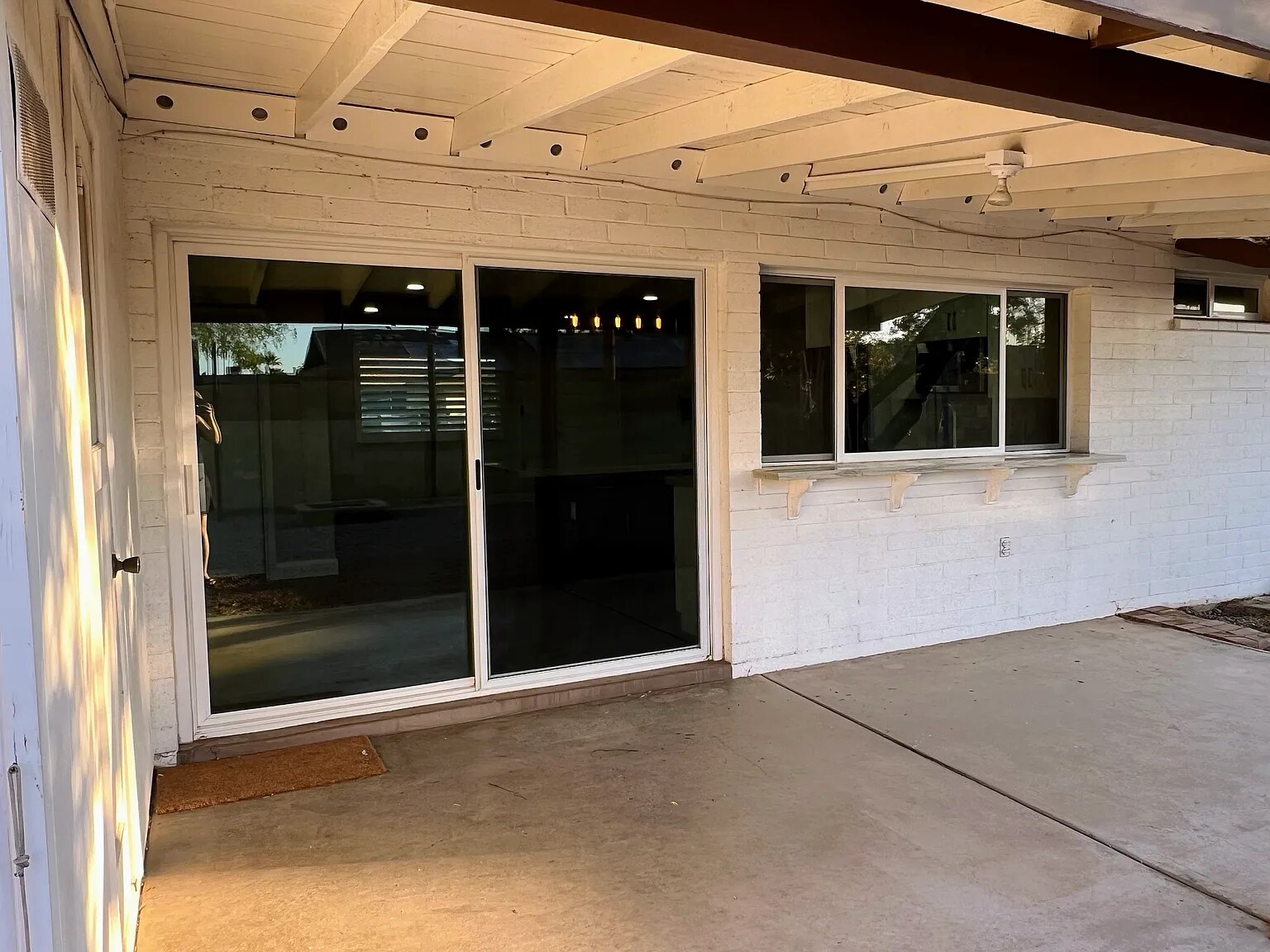 Building Photo - 2508 E Loyola Dr