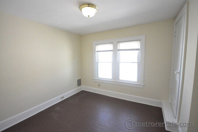 Building Photo - 2682-2684 Hibbert Avenue