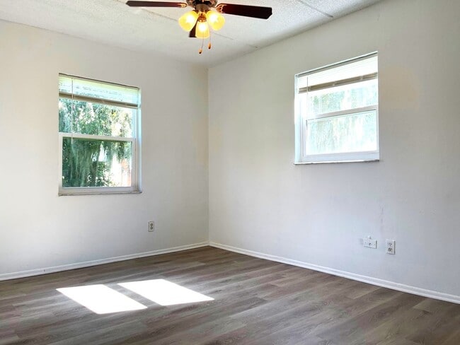 Building Photo - Palm Gardens Community