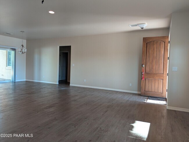 Building Photo - 3057 Trail Walk