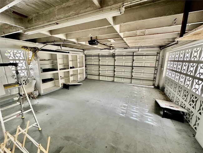 Building Photo - 2901 NW 9th Terrace