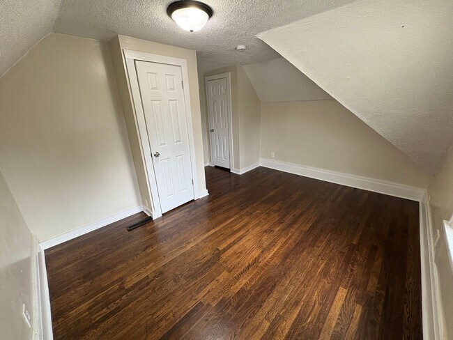 Building Photo - 4220 Burdette St