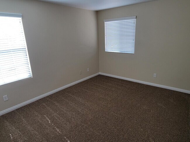 Building Photo - 3001 Camino Sereno Ave