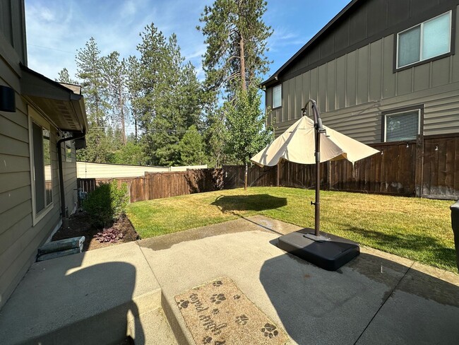 Building Photo - Latah Creek Craftsman 3 Bedroom 2 1/2 Bath...