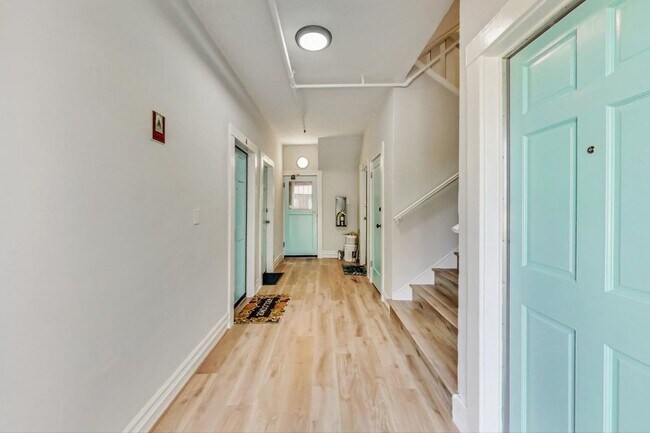 Building Photo - 1444 1st Ave Pl