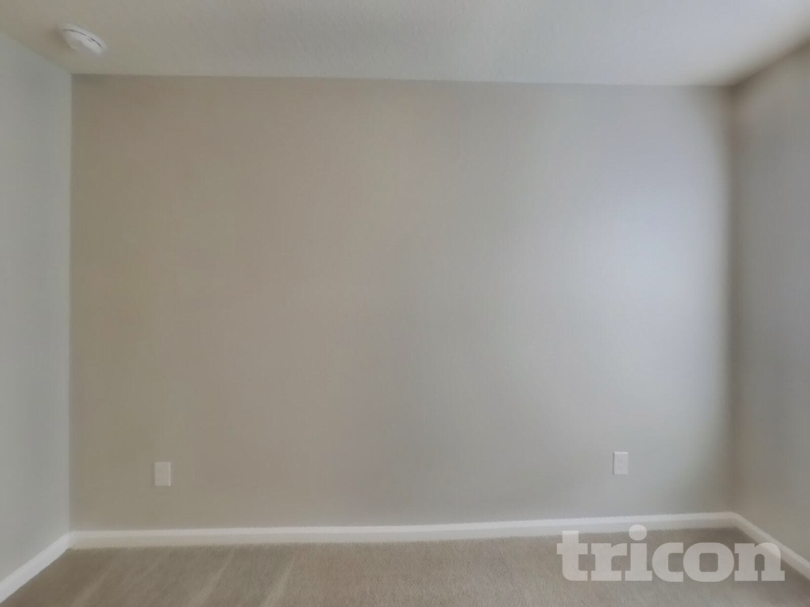 Building Photo - 15402 Bareback Dr