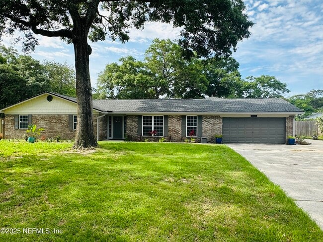 Building Photo - 14066 Inlet Dr