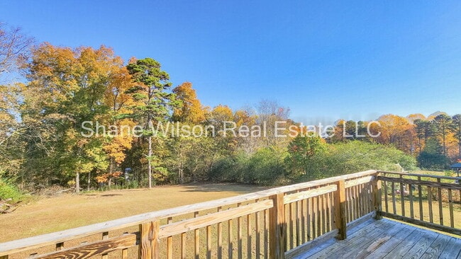 Building Photo - 66 Dean Rd