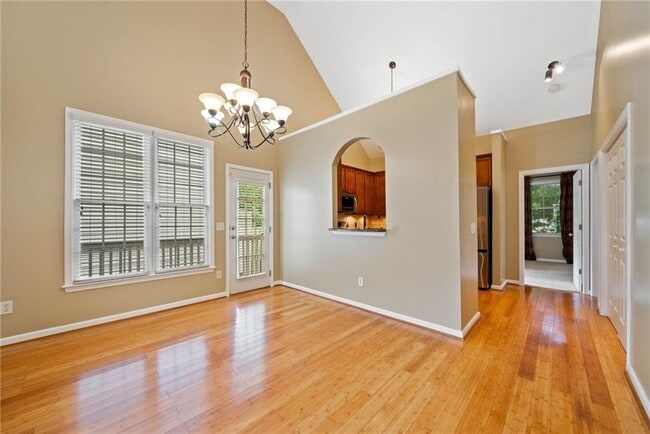 Building Photo - 726 Gardenside Cir SE