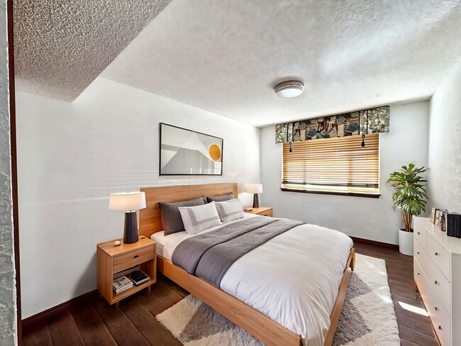 Building Photo - 18203 E Berry Dr