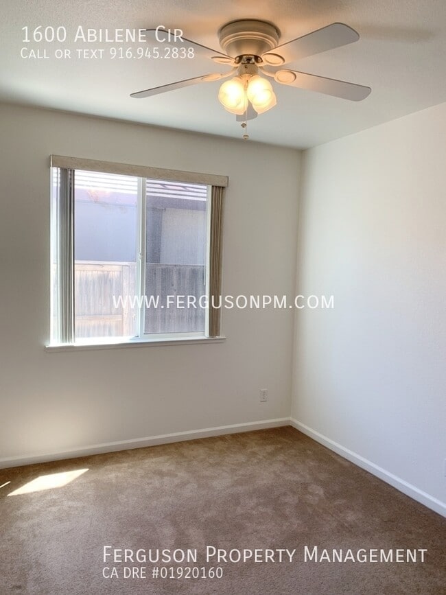 Building Photo - 1600 Abilene Cir