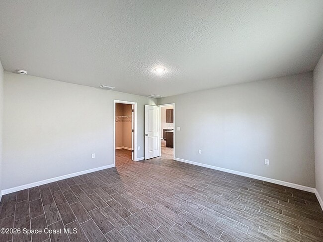 Building Photo - 1101 San Filippo Dr SE