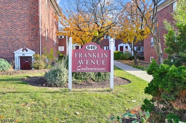 Primary Photo - 640 Franklin Ave