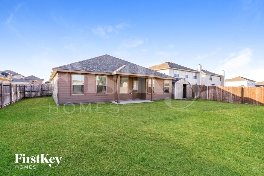 Building Photo - 522 Cantebury Park Ln