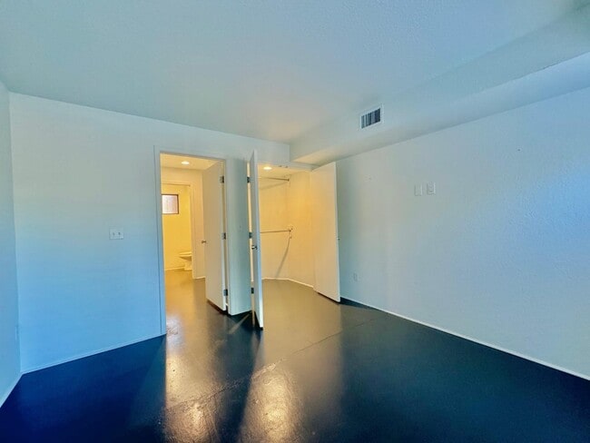 Building Photo - 7620 E Callisto Cir