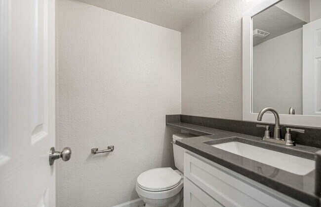 Building Photo - 9223 Ridgeland St