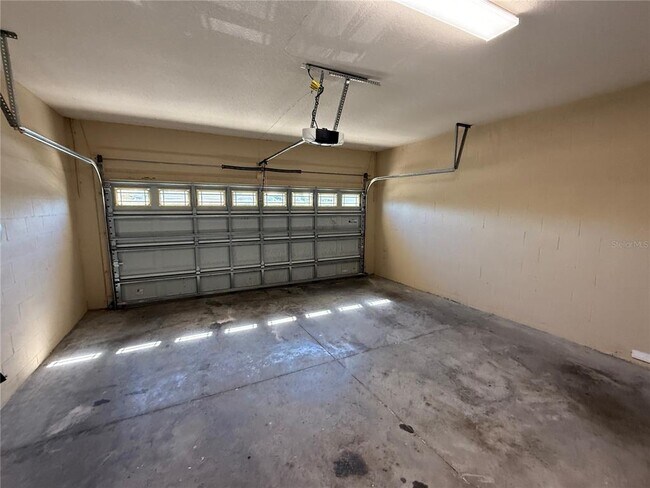 Building Photo - 5612 Aral Dr