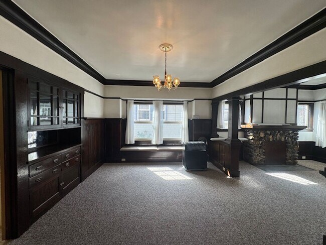 Building Photo - 1711 G St