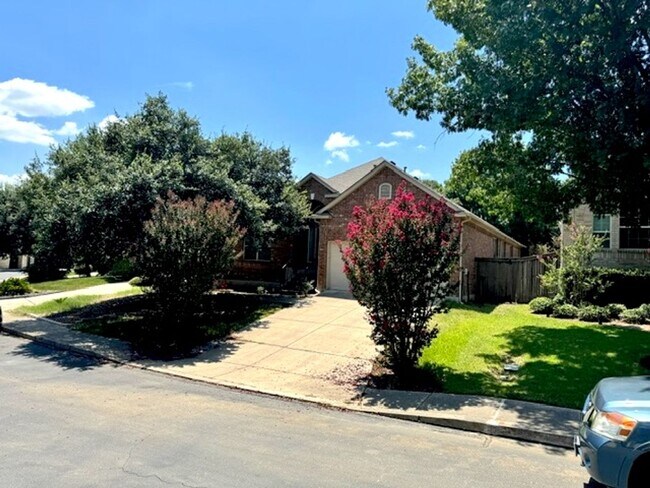 Building Photo - Ready For Move In! A Must See in Rogers Ranch - 4 Bedroom 2 Bath with Custom Features