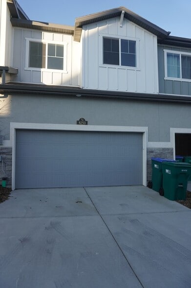 Building Photo - 4250 Bromwell Ct
