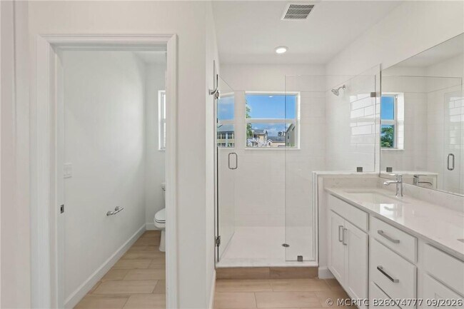 Building Photo - 5604 Stradella Dr
