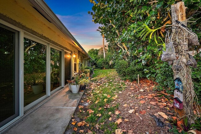 Building Photo - 10808 SE Sea Pines Cir