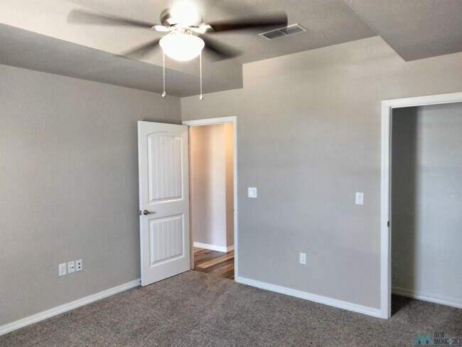 Building Photo - 621 Providence Cir