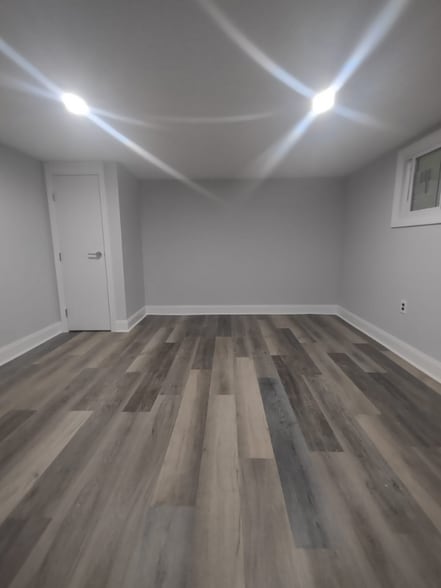 Building Photo - 3018 Clarendon Rd