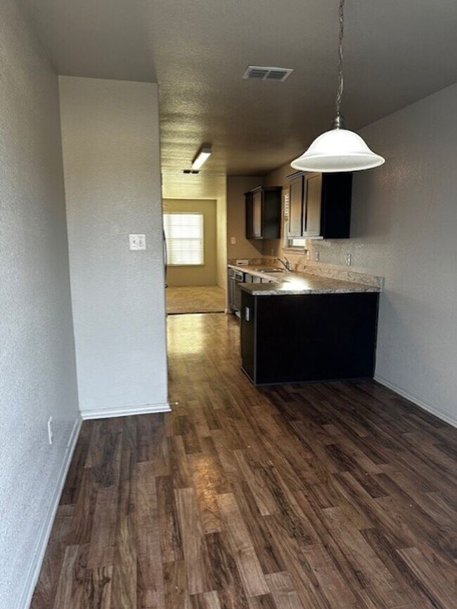 Building Photo - 2433 Stoneham Ct