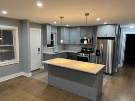 Building Photo - 8212 Kilpatrick Ave