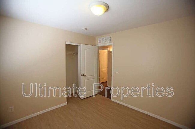 Building Photo - 21883 W Cocopah St