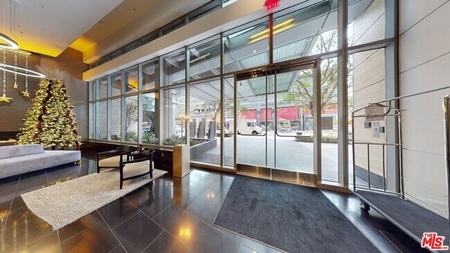 Building Photo - 1155 S Grand Ave