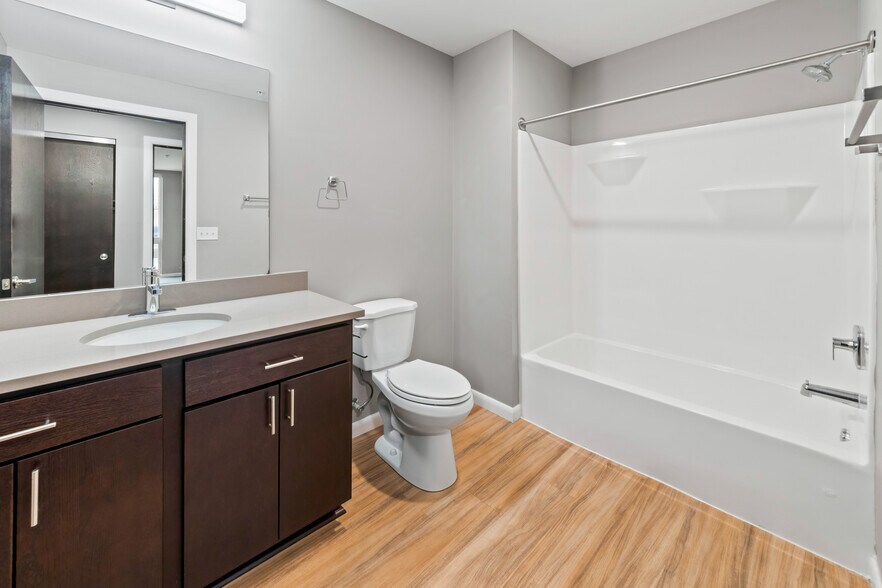 Building Photo - 8041 W Bluemound Rd