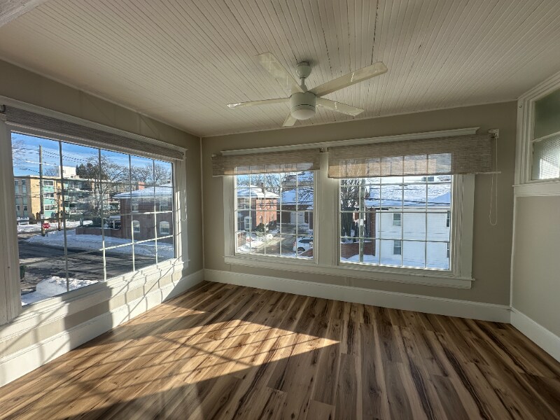 Building Photo - 34 Brook St