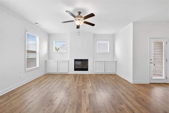 Building Photo - 5524 Garens Way