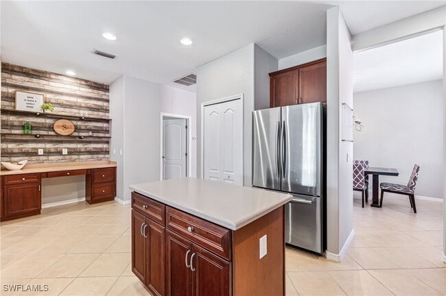 Building Photo - 12154 Country Day Cir