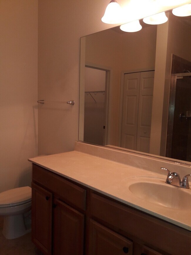 Building Photo - Annual unfurnished-3 bedroom, 2 bath condo with garage in gated community!