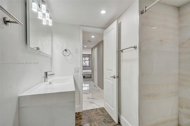 Building Photo - 2301 S Ocean Dr