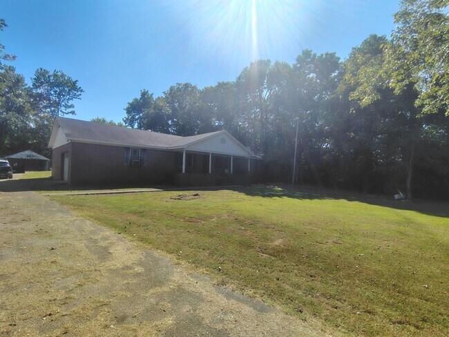 Building Photo - 485 Fayette Corner Dr