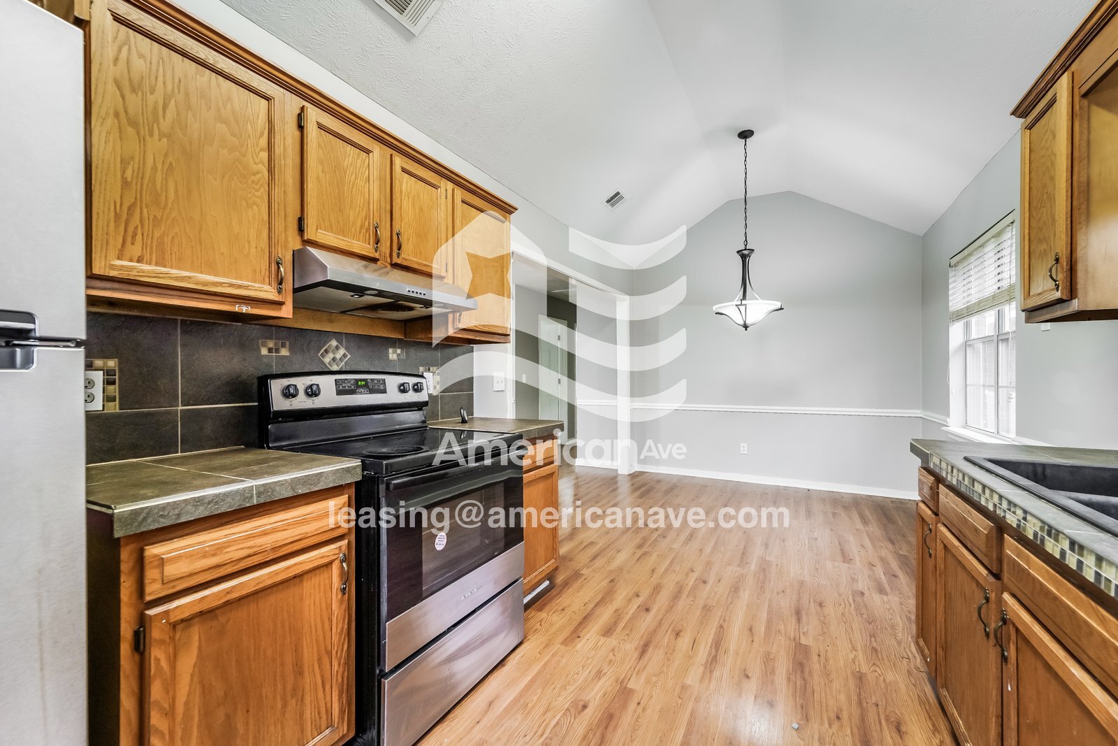 Building Photo - 2032 Red Oak Dr