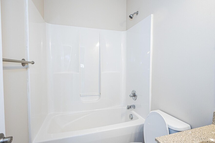 Building Photo - 4463 Downey St