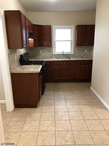 KITCHEN - 34 Isabella Ave