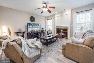 Building Photo - 15575 Catamaran Ct